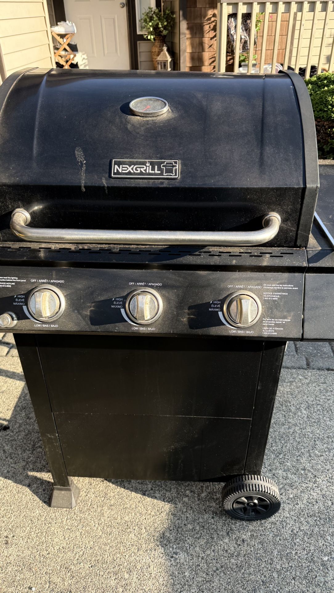 Nexgrill 4-Burner Propane BBQ Grill (Model (contact info removed)F)