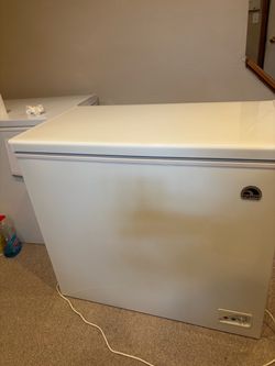 IGLOO  7.2 cu. ft.Chest Freezer