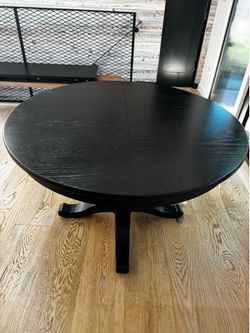 Crate and Barrel Dining Set w/4 Chairs