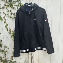 Tommy H, Windbreaker