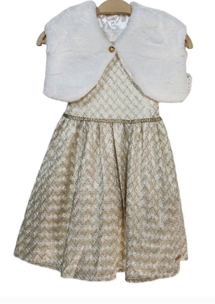 Tahari Kid's 2-Piece Dress
With Faux Fur Vest, size 7, New No Tag