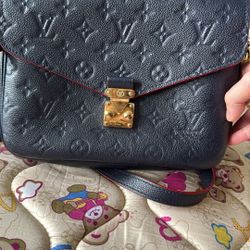 Authentic Louis Vuitton Pochette Métis Empreinte 