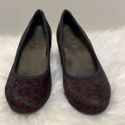 Vionic Career Mabrey Wine Burgundy Leopard Heels 