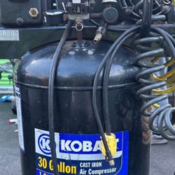 Kobalt 60 Gallon, 3.5 HP, 135 Max PSI Vertical Air