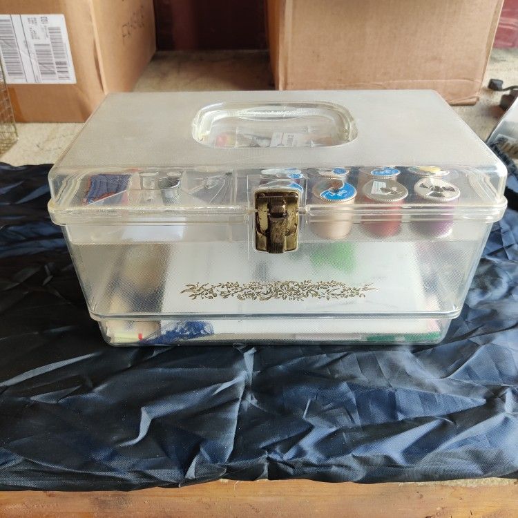 RETRO SEWING BOX WITH NOTIONS