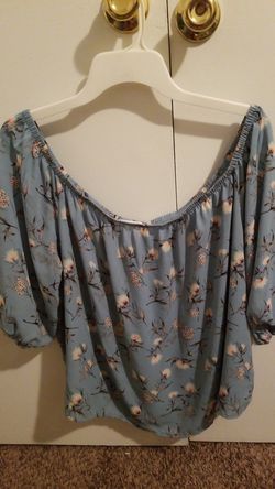Forever 21 off the shoulder blouse