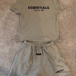 Essentials set like new fear of God Large set
