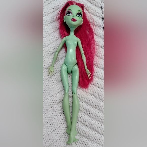Monster High Venus Mcflytrap Fierce Rockers Doll Nude Green Pink