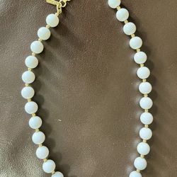 White And Gold Necklace 