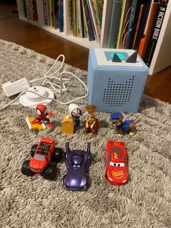 Tonie Box and 7 Characters