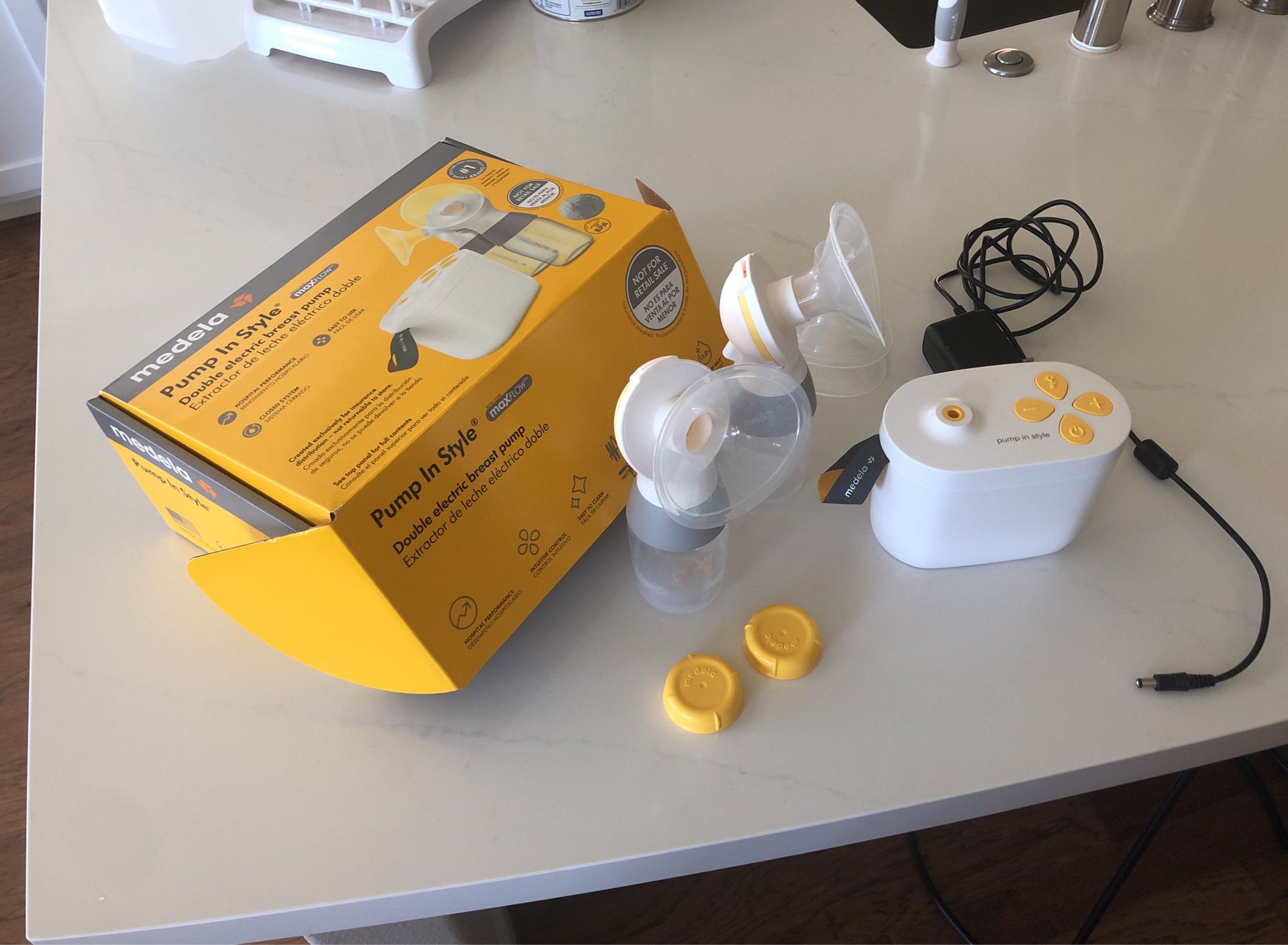 Pump In Style Medela Double Electric Breast Pump 