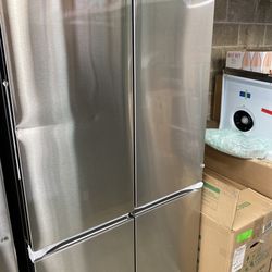 New Samsung - 23 cu. ft. 4-Door Flex French Door Counter Depth Refrigerator with WiFi, Beverage Center and Dual Ice Maker - Stainless Steel