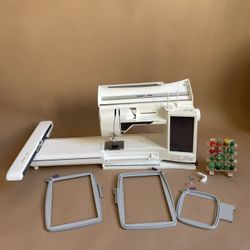 Husqvarna Viking a Designer Diamond Deluxe Embroidery And Sewing Machine