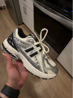 New balance 1906