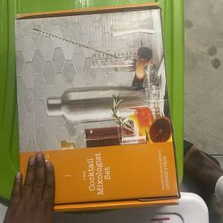 Cocktail Mixologist  Set 