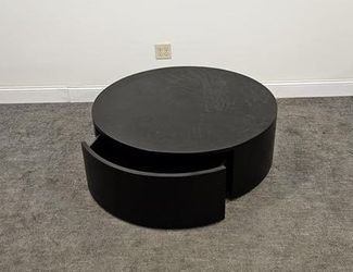 Pre-Owned Black Round Coffee Table