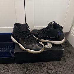 Jordan Space jam 11 /Retro