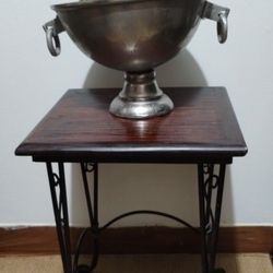 MID CENTURY PLANT STAND 12"×12" / 19" H