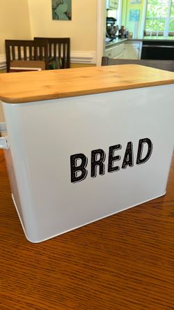 Metal Bread Box w bamboo lid