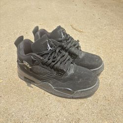 Jordan 4 Black Cat
