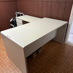 Free Large Gray Desk Office Table L Corner Executive Style