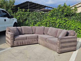 Great Sectional Sofa 💥 Free Delivery 💥