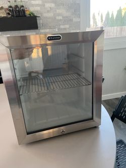 Mini wine cooler