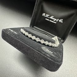 Diamond circle bracelet 