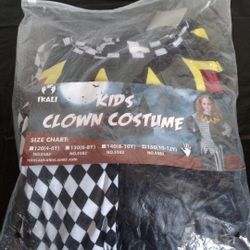 Brand New 🎃 Halloween 👻 Kids Clown Costume Size 10 - 12 $35 Firm Pick Up Only In Bakersfield In The 93308 Area No Holds 