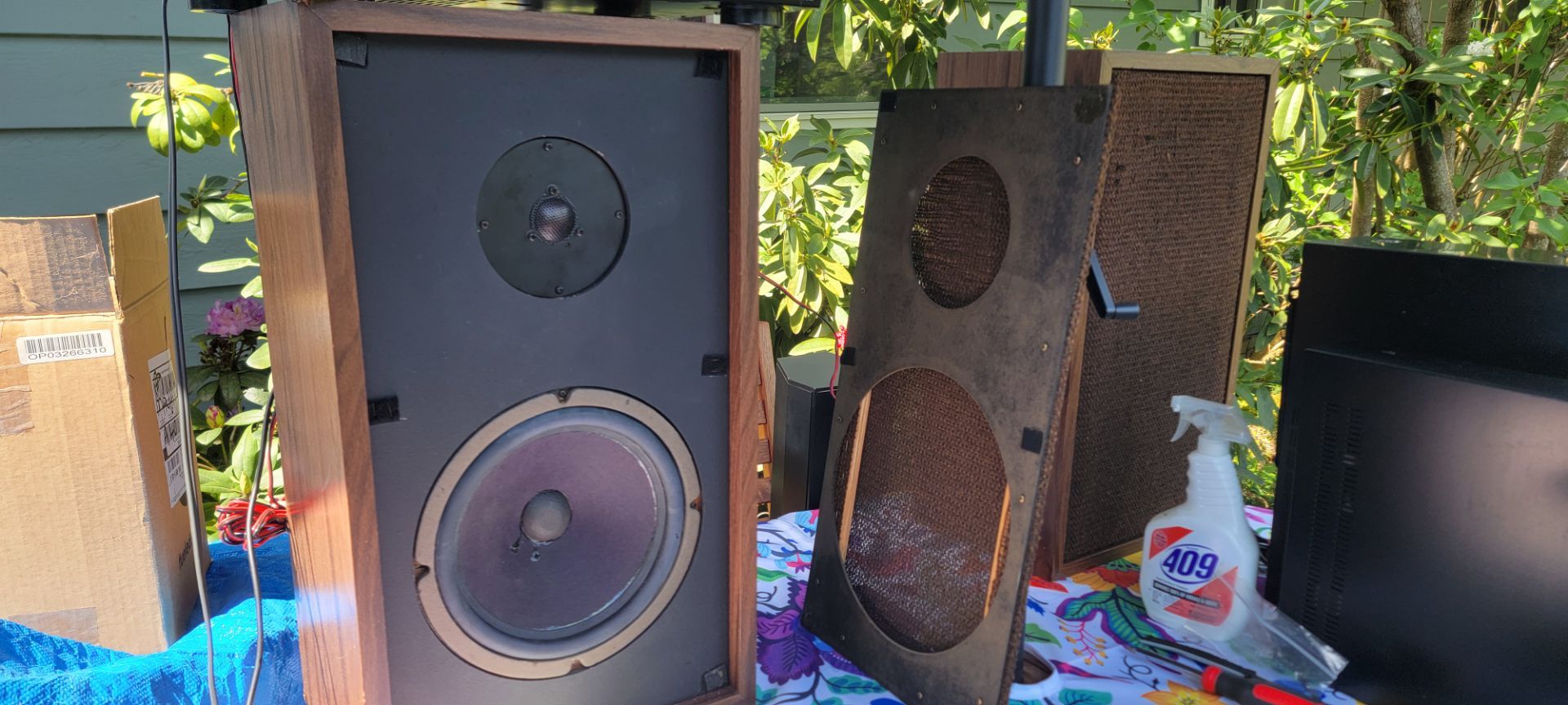 Cerwin vega v10 - 2 way speakers. Pick Up Only