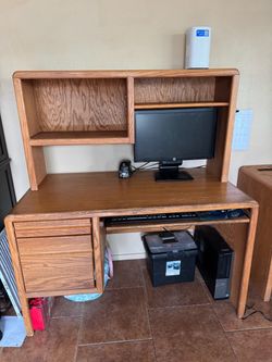 Oak Wood Computer Desk with Hutch