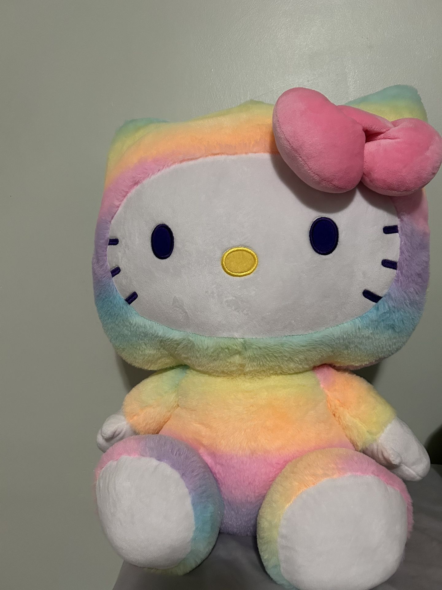 Rainbow Hello Kitty 