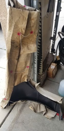 97-01 Toyota Camry driver side fender