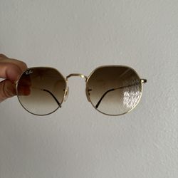 Light Brown Ray-Ban sunglasses 