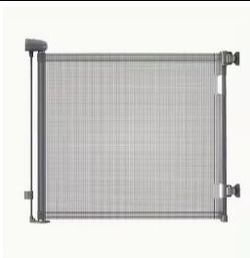 New retractable Baby or Dog gate
