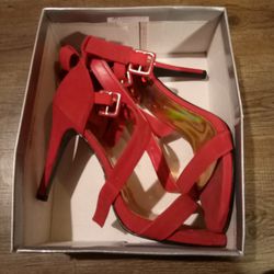 HER STYLE OCANIA  RED HIGH HEELS