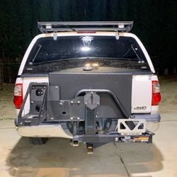 RIG’D Ultraswing Mega Fit Tire Carrier - Hitch Mounted