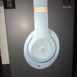 Beats Studio 3 wireless FOR SALEEEE!!!!