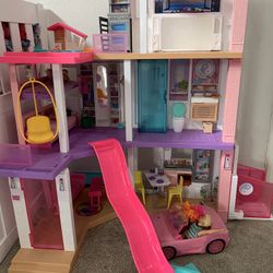 Barbie Mansion With Pool 