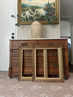 Vintage Gold Frame Set