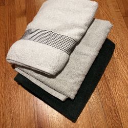 $6 For (3) Towels 
