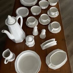 White Dish Set