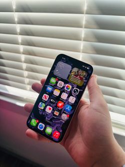 base pink iPhone 13 base pink