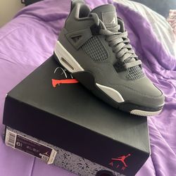 Jordan 4s