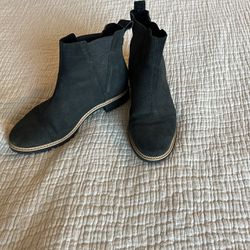 Tom’s Black Boots