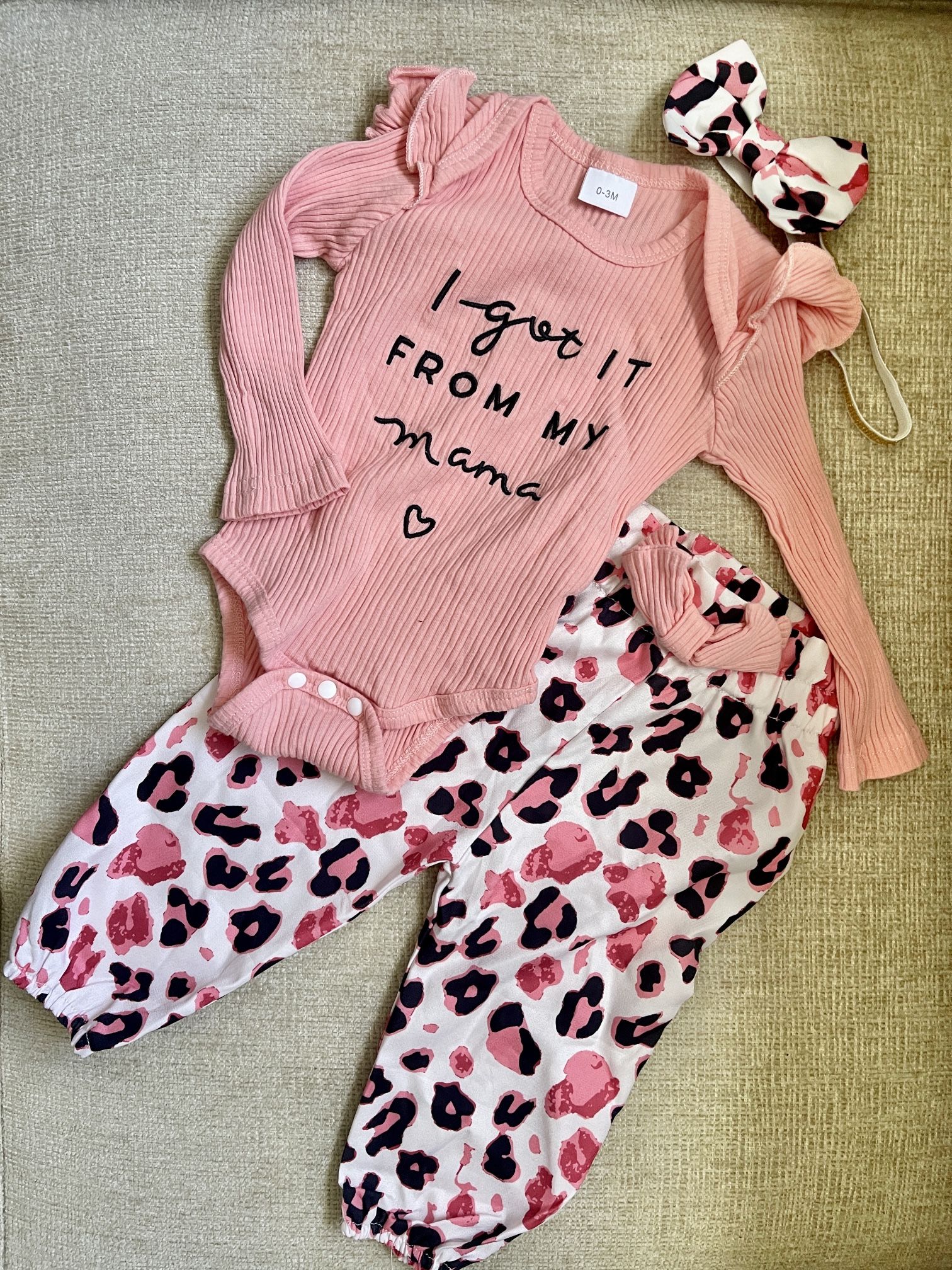 3-6 Months Onesie 3-piece Outfit For Girl $5