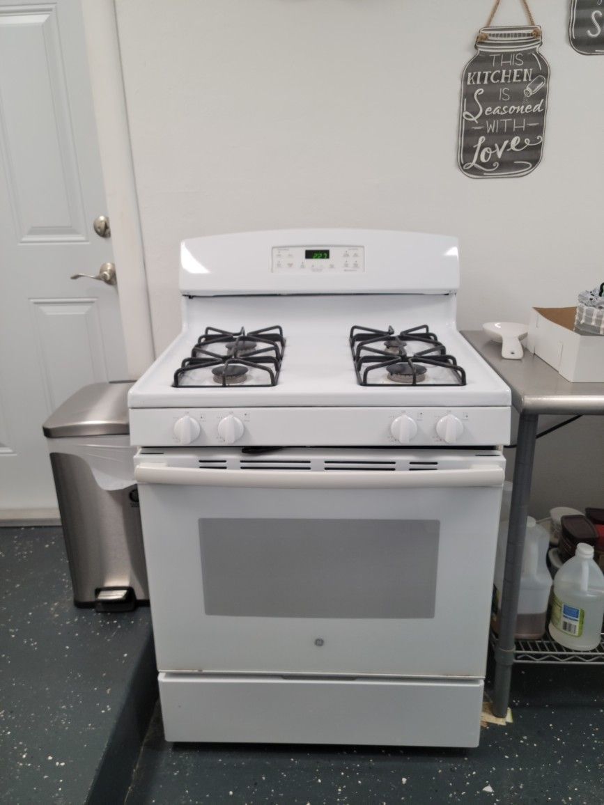 GE Gas Stove 