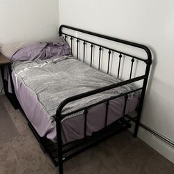 Twin day bed