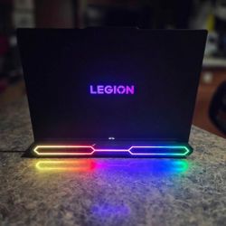 Lenovo Legion Pro 7 Gaming Laptop – Ryzen 9 | RTX 5070 Ti