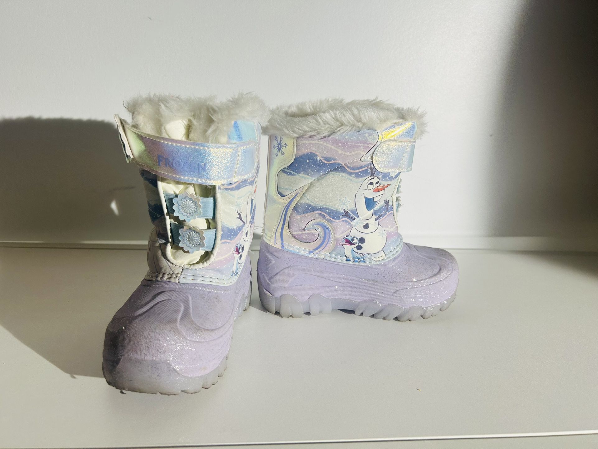 Disney Frozen 2 Light Up Snow Boots